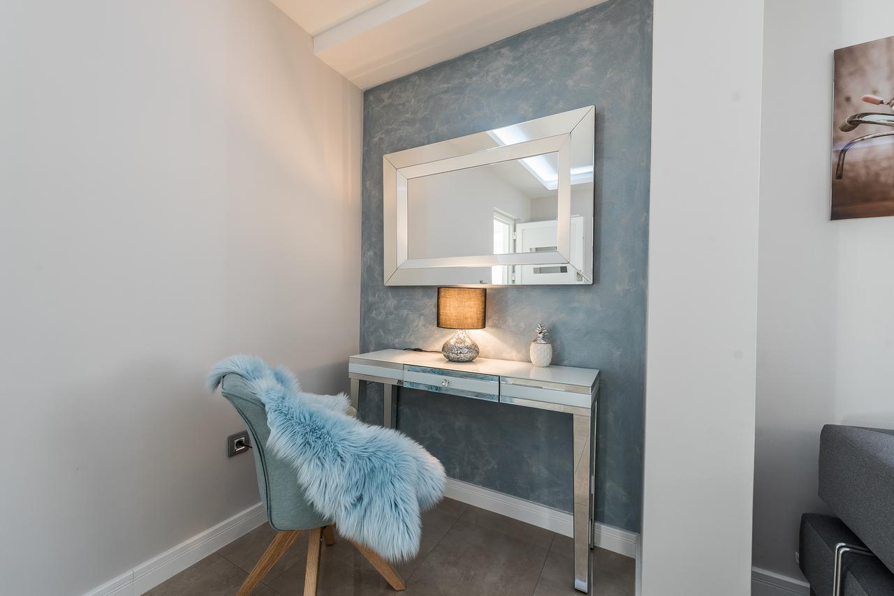Luxury Apartments Marija Sukosan Bagian luar foto