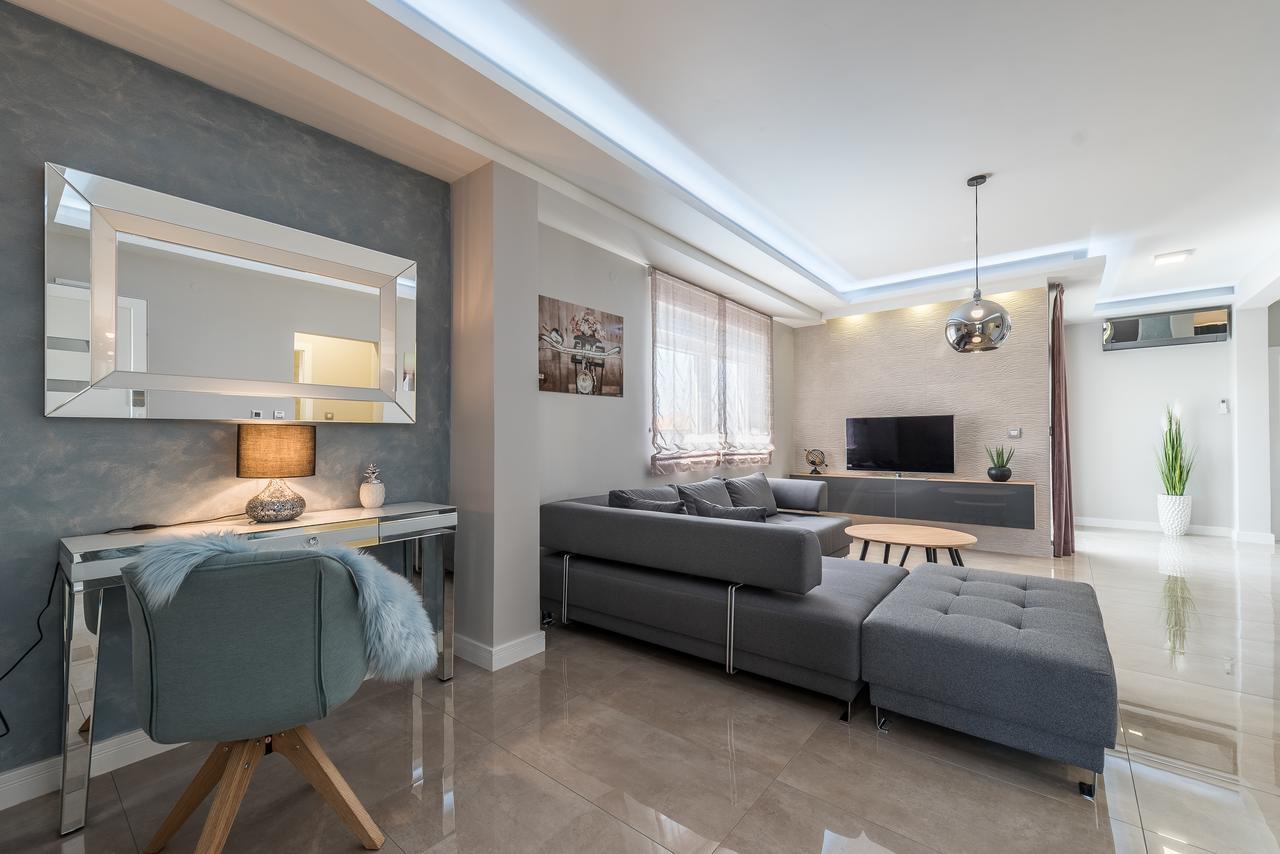 Luxury Apartments Marija Sukosan Bagian luar foto