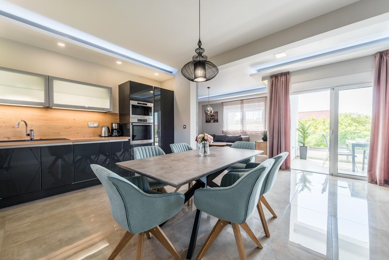 Luxury Apartments Marija Sukosan Bagian luar foto