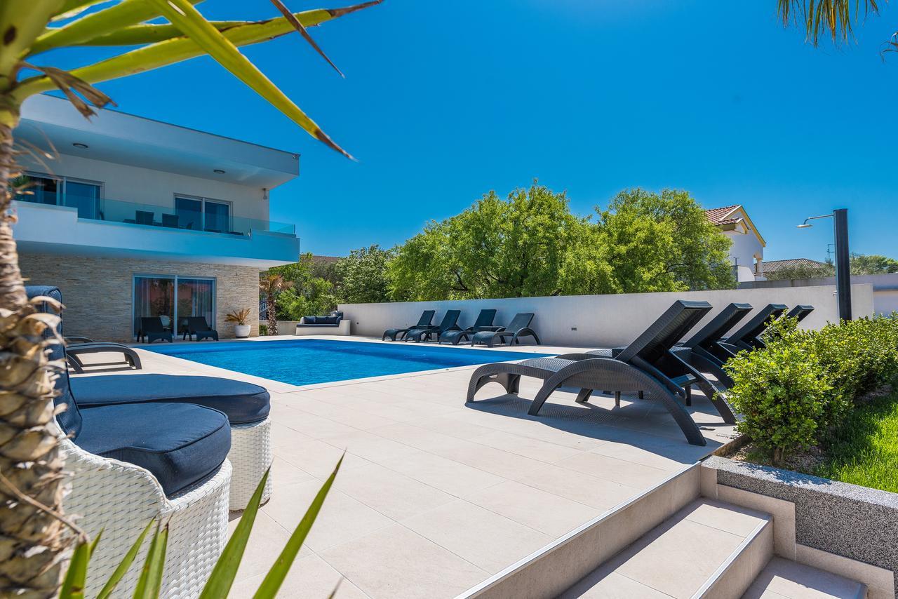 Luxury Apartments Marija Sukosan Bagian luar foto